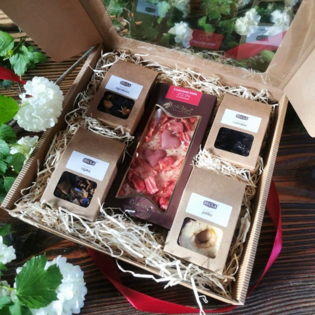 NAUCZYCIEL - zestaw 3_4 kwadrat.jpg