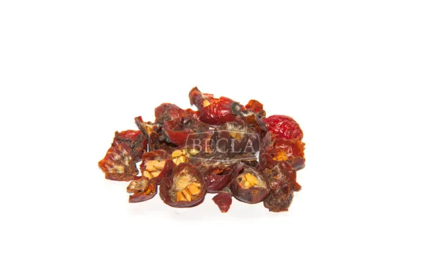 suszona dzika róża krojona